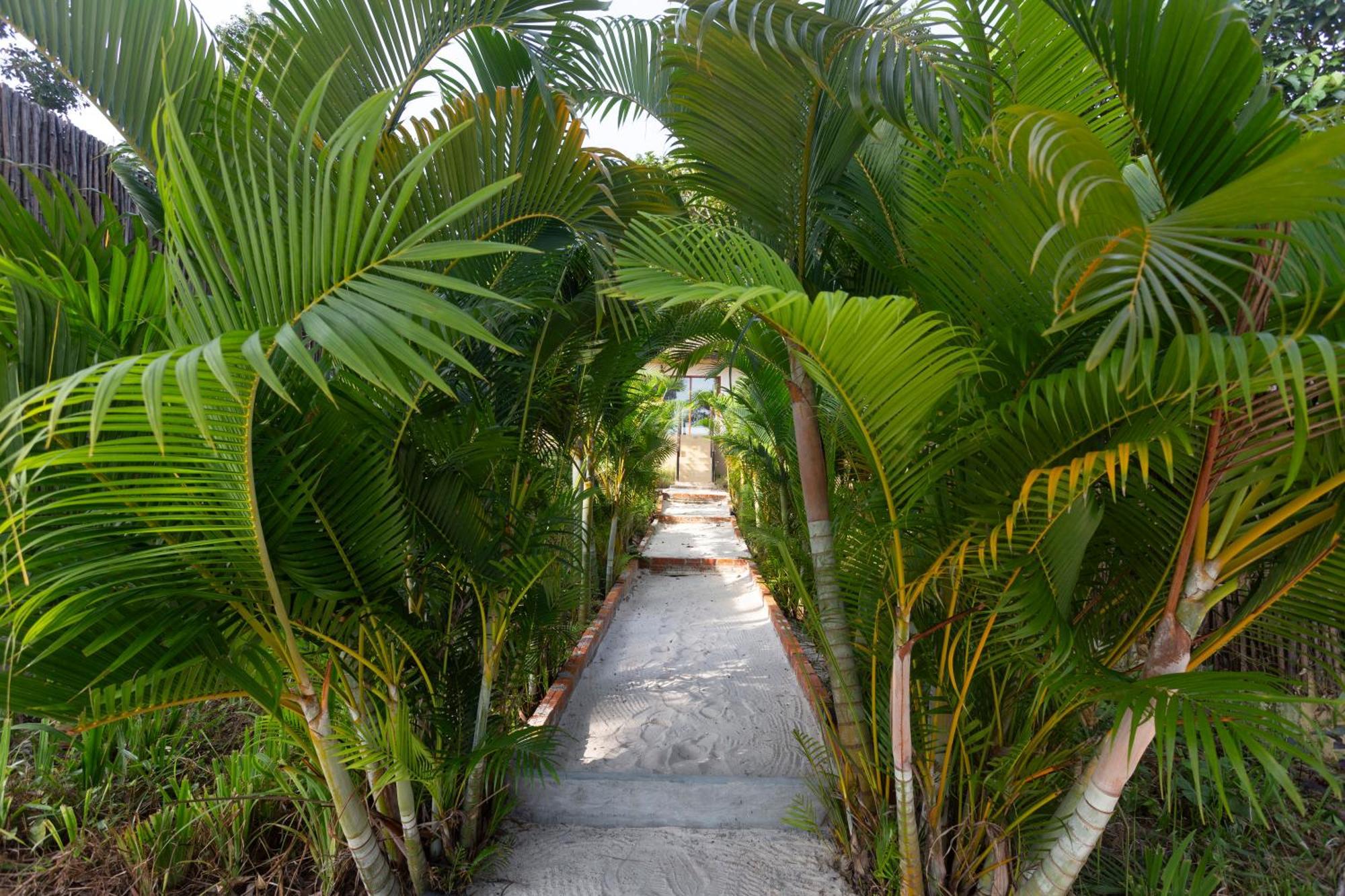 Отель Anaya Koh Rong Pagoda Beach Экстерьер фото